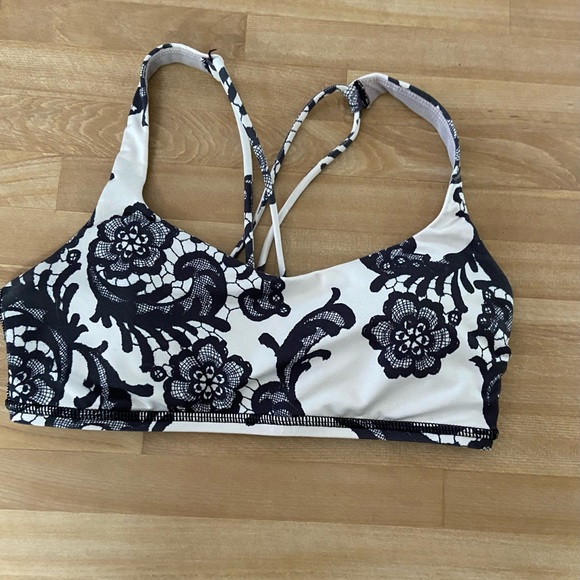 Lululemon Athletica Black and White Floral Bra Medium Support - Picture 1 of 2